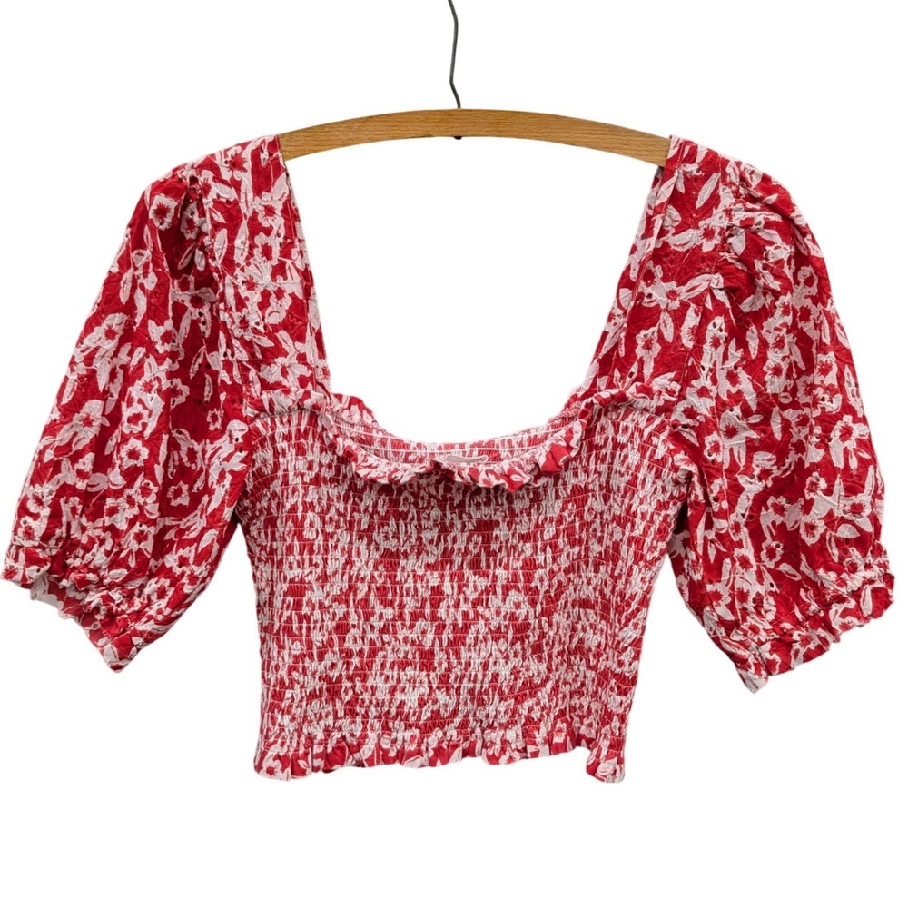 Anthropologie NWT Red White Floral Smocked Eyelet Puff Sleeve Crop Top- XS - Picture 4 of 8